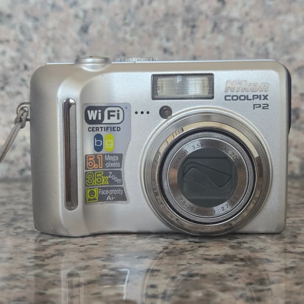 니콘 쿨픽스 p2 레트로디카