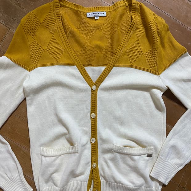 (미착용) 빈폴 간절기 가디건 머스타드/아이보리 (95)