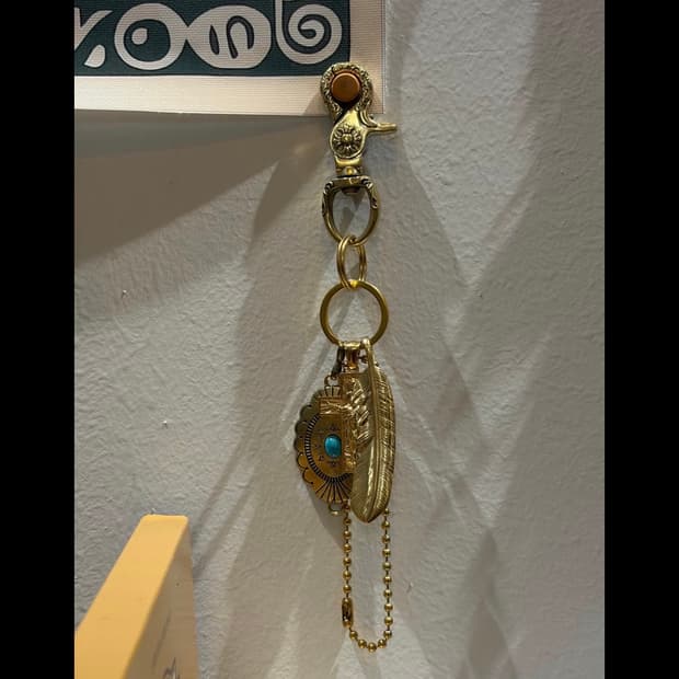 크로스 & 터키석 브라스 빈티지 키링