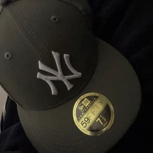 뉴에라 올리브 양키스 712