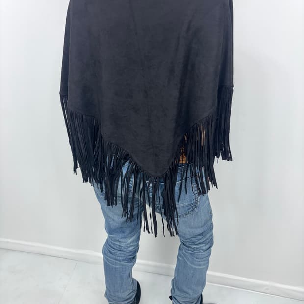 TASSEL SUEDE SHAWL