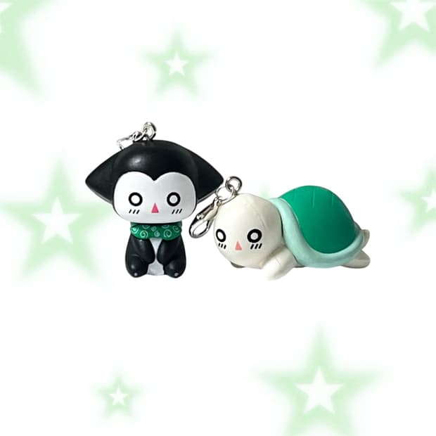 다봉이+꼬부 피규어 가챠를 키링으로 만든거예요