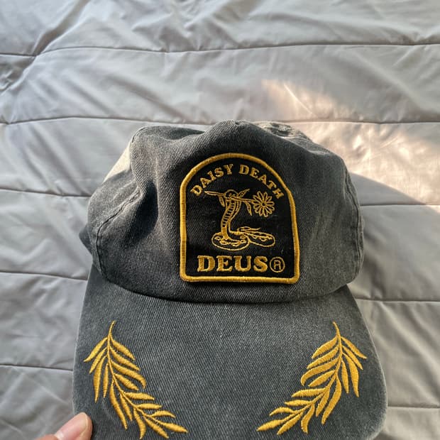 데우스 월계수 캡