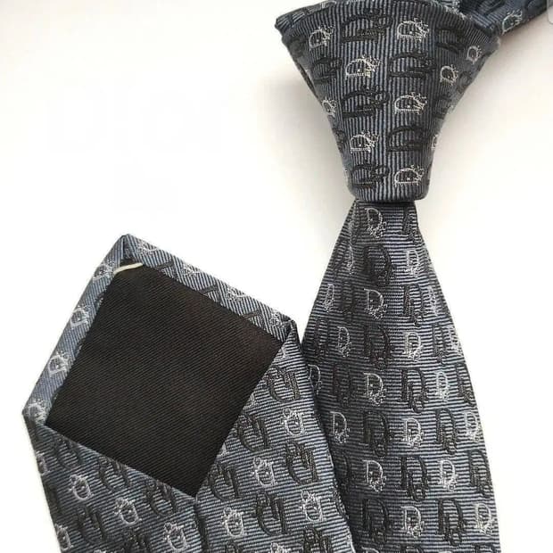 디올옴므 오블리크 실크 자카드 넥타이