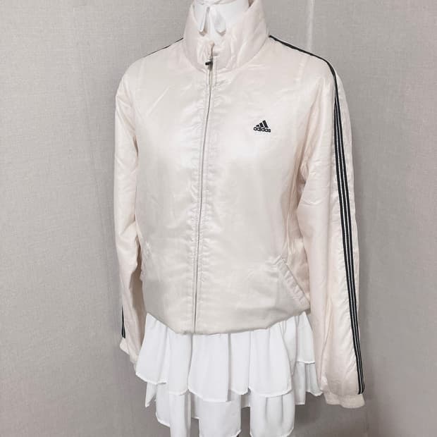 아디다스 베이지 경량 패딩 M