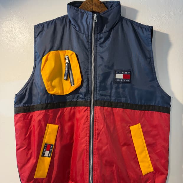 타미힐피거 패딩조끼
