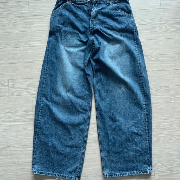 해칭룸 Wide Curve Jeans Washed Blue