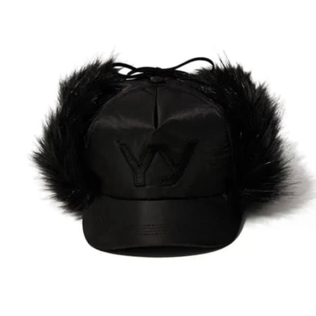 Open yy 이어플랩 퍼 캡 블랙