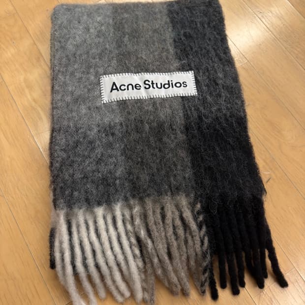[아크네스튜디오] Vally 모헤어 체크 머플러 (그레이/블랙)