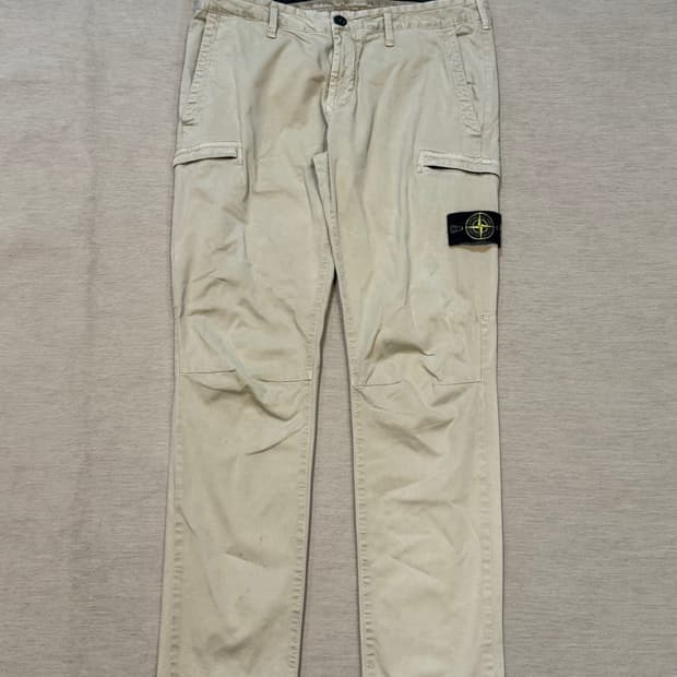 스톤아일랜드 아이보리 카고팬츠