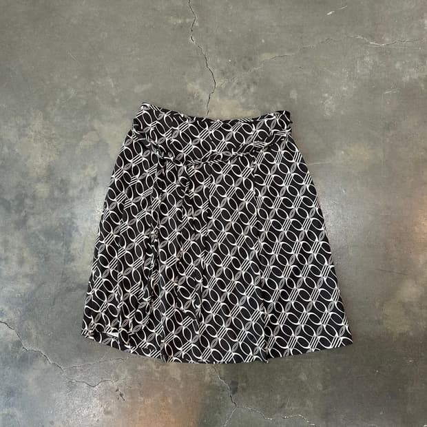 브라운 패턴 미디 스커트