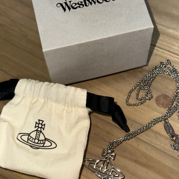 비비안웨스트우드 씬 플랫 목걸이