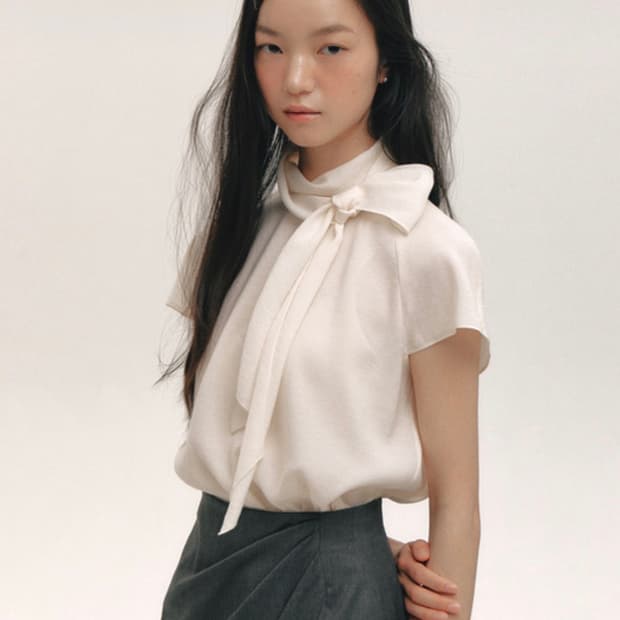플로움 Summer Sheer Rive Blouse cream