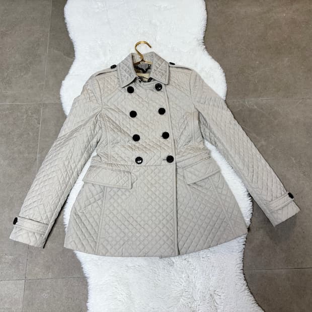 정품. 버버리 트렌치코트. 55