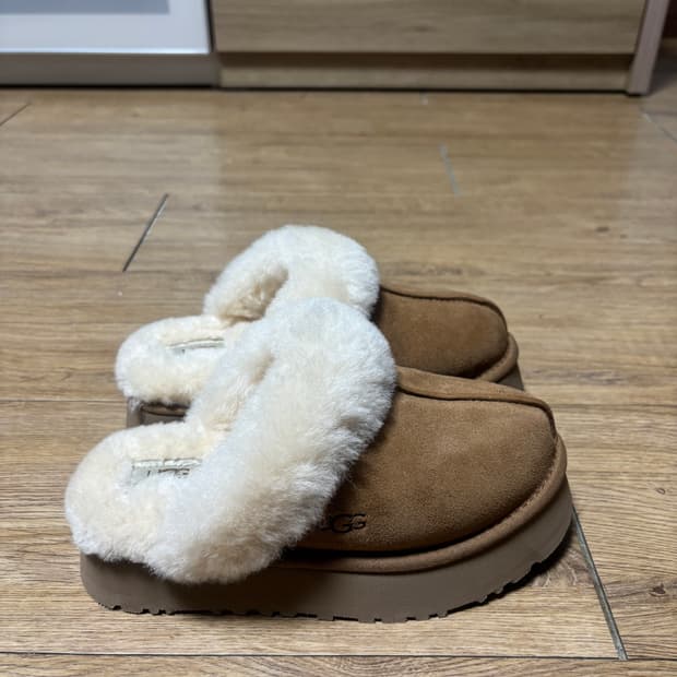 어그 디스케트 슬리퍼 체스트넛