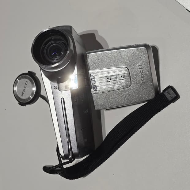 빈티지 캠코더 디지털카메라 디카 산요 작티 HD1A / 작례있음