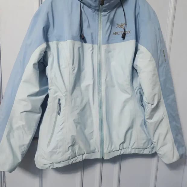 아크테릭스 우먼  피션 AR 자켓