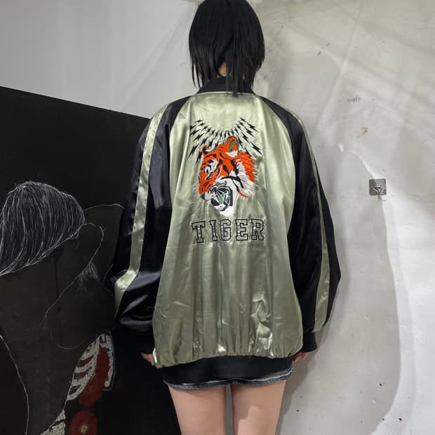 일본빈티지 사틴 호랑이 자수 스카잔 오리엔탈 스카쟌 3XL