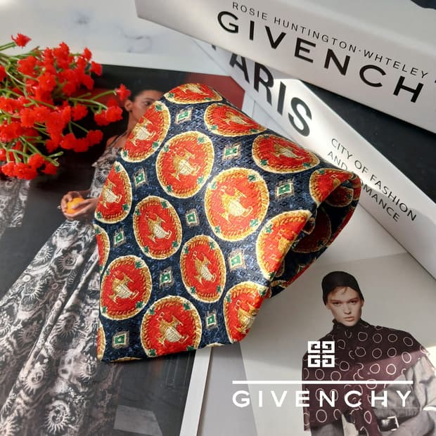 지방시 실크 네이비 메달리온 패턴 넥타이 9.8cm B등급 E744
