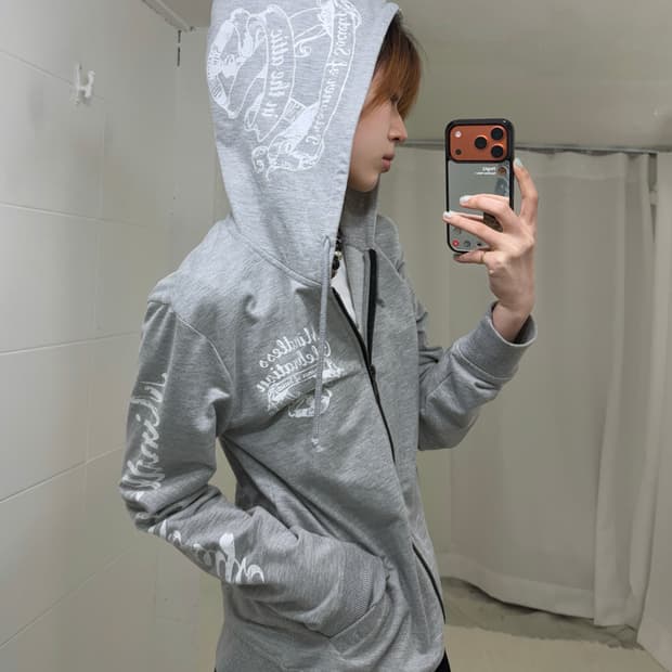 인더애틱 그레이 펑크 프린팅 후드집업