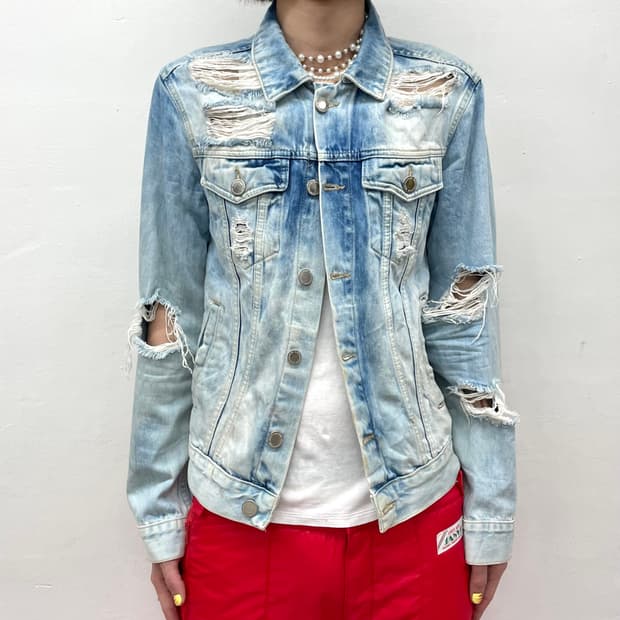  Distressed washed denim jacket