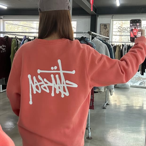 스투시 백로고 맨투맨 오렌지