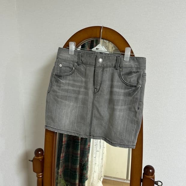 Levis 리바이스 그레이 데님 로우라이즈 스커트