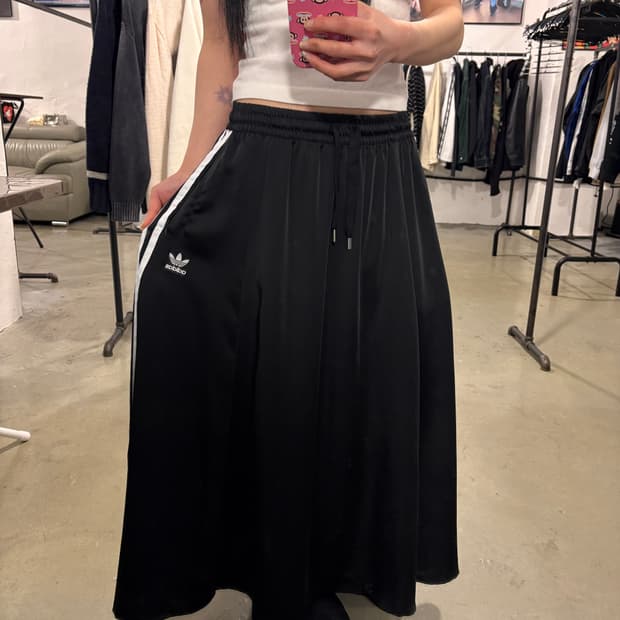 아디다스 치마 