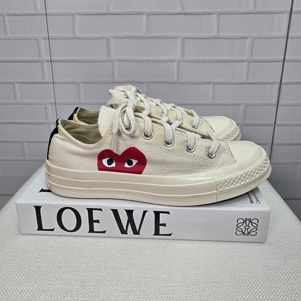 컨버스 x 플레이 꼼데가르송 척 테일러 스니커즈 운동화 신발 230사이즈