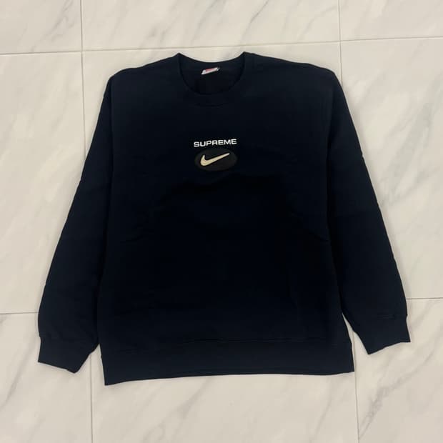 Supreme  Nike 콜라보 스웻셔츠