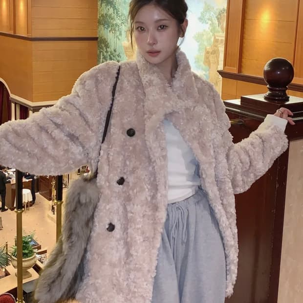 레터프롬문 시프네 더블 버튼 퍼 자켓 아이보리