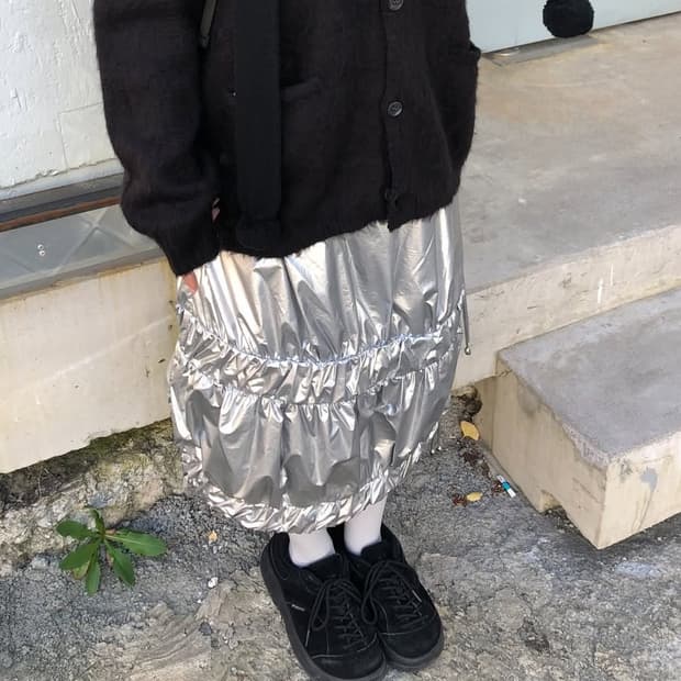 언노운블루 실버 스커트