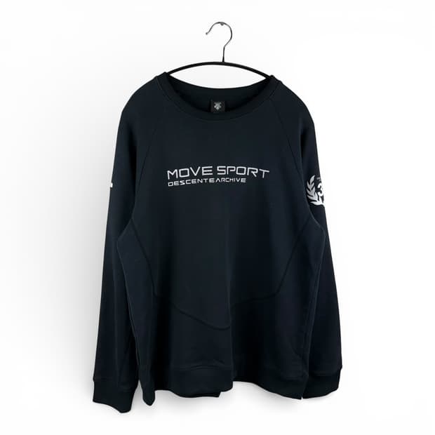 105) 데상트 프린팅 맨투맨 블랙