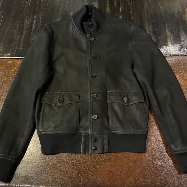 M) 산드로 A1 봄버 스웨이드 가죽 자켓 블랙