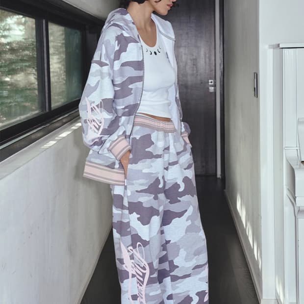EMBLEM PRINTING JOGGER PANTS CAMO