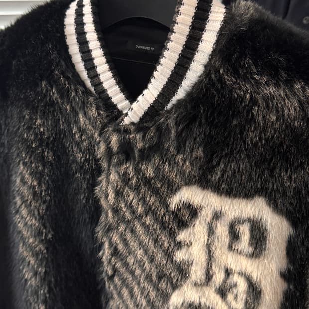 r13 퍼 스타디움 자켓 