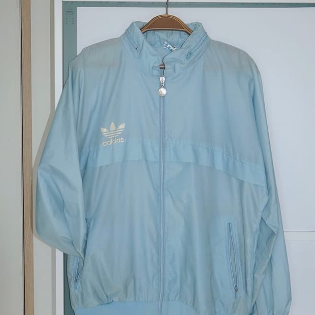 아디다스 시나모롤 바람막이