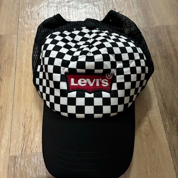 리바이스 체커보드 모자