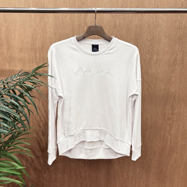 아르마니 익스체인지 맨투맨 시그니처 로고 자수 하이 로우 디테일 화이트