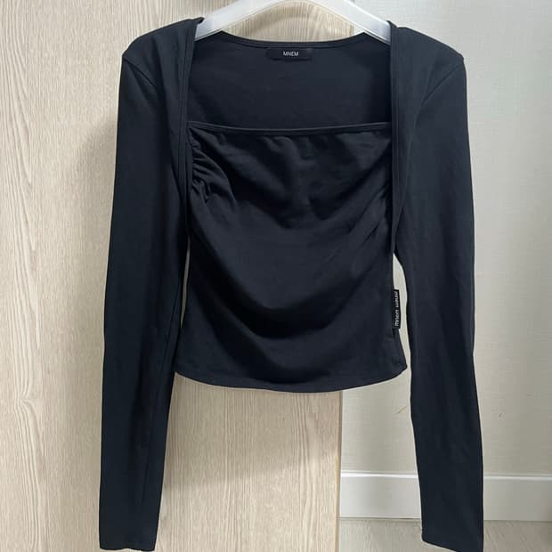 므넴 mnem bolero shirring top (black)