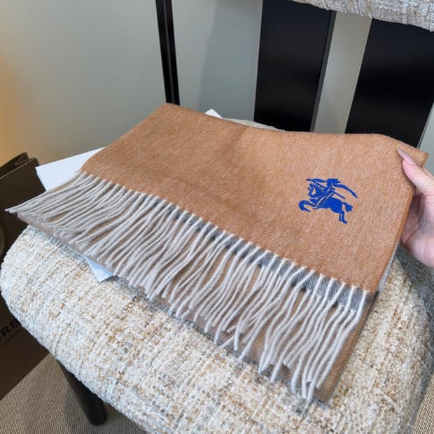 버버리 리버서블 스카프 100% 램스울
