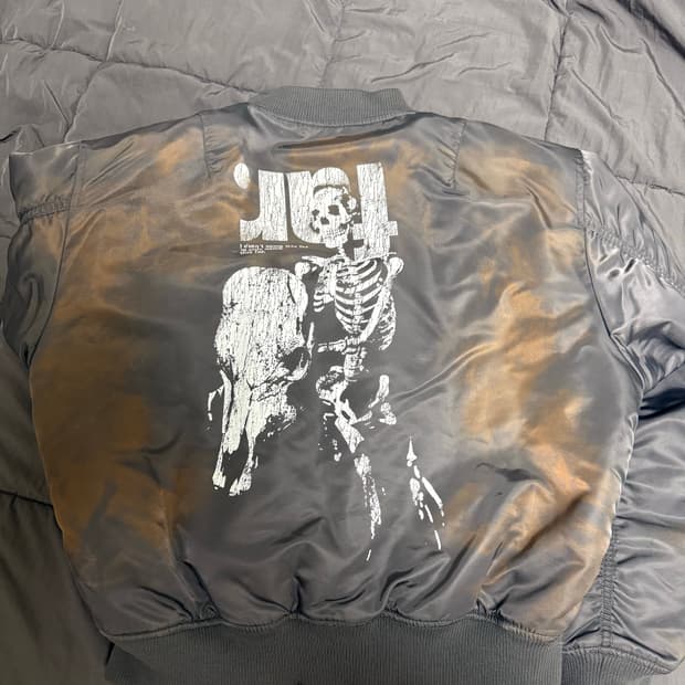 파아카이브 봄버