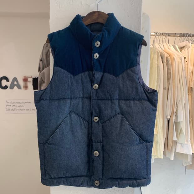 Navy duck vest 