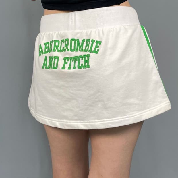 아베크롬비 & 피치 빈티지 미니 트레이닝 스커트