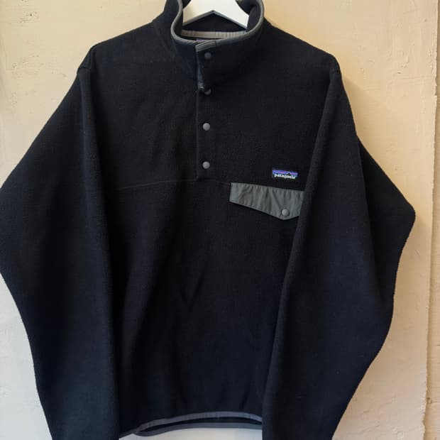 파타고니아 신칠라 블랙 포지 그레이 S