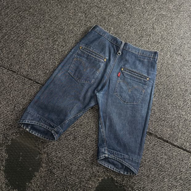 리바이스 엔지니어드 진 데님 버뮤다 팬츠 5056