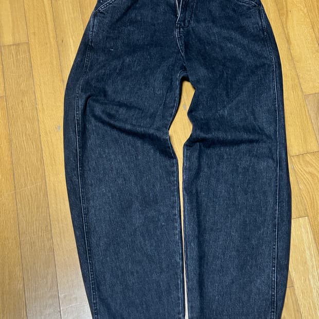 해칭룸 커브드진 블랙