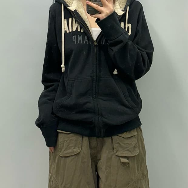 후아유 y2k 와투케 양털 기모 후드집업