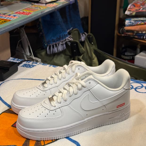 슈프림X나이키 에어포스 (270)