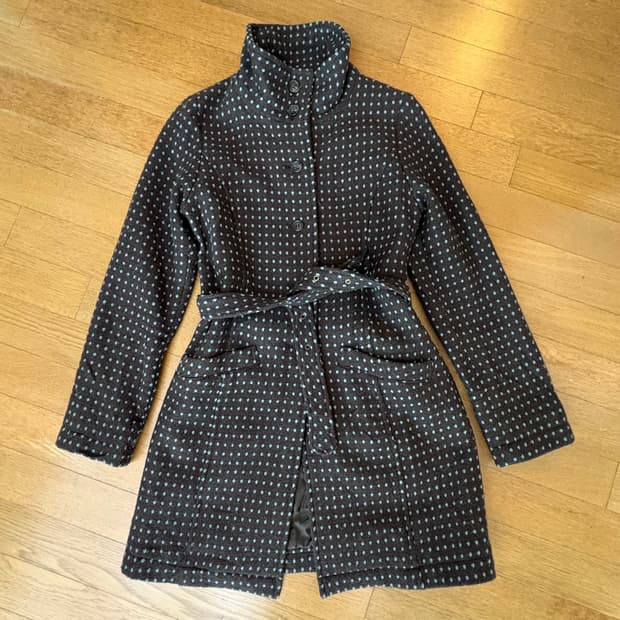 민트 도트 브라운 코트